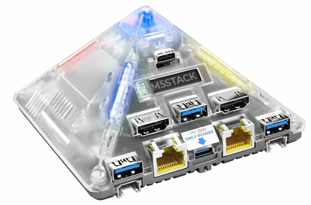 نمای ایزوله از دستگاه MSSTACK با طراحی هرمی و بدنه شفاف، نمایش واضح پورت‌های USB‑A 3.0، HDMI، Ethernet و درگاه USB‑C با برچسب PD 30W، مناسب معرفی محصول در محتوای فروشگاهی یا بررسی فنی.