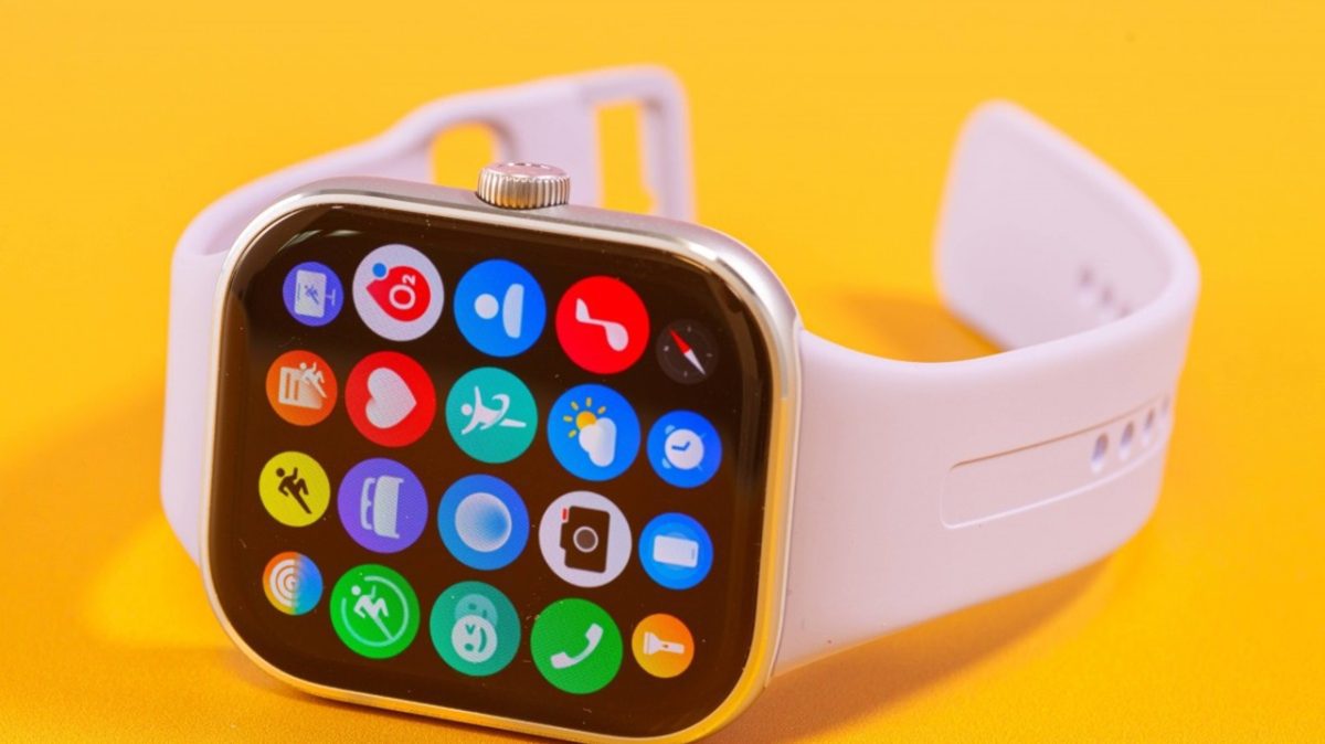در مقایسه با رقبا، مهمترین مزیت Redmi Watch 5 نمایشگر AMOLED و GPS داخلی است.
