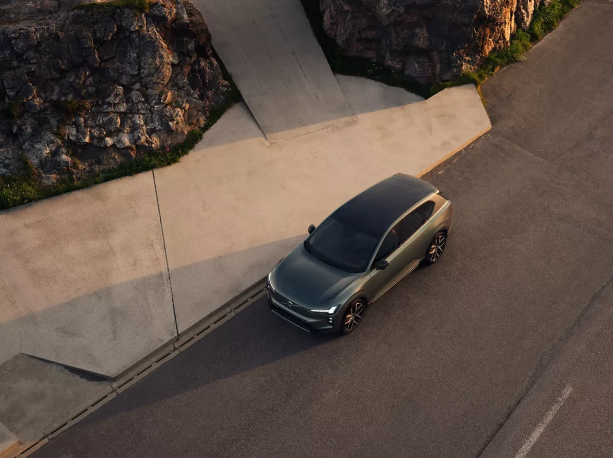 ولوو از شاسی بلند الکتریکی EX60 با برد ۸۰۰ کیلومتر رونمایی کرد