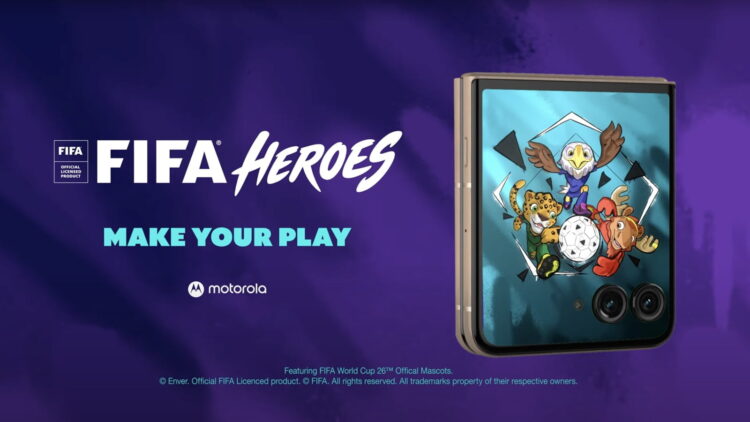گوشی تاشو موتورولا (Motorola Razr) با تم اختصاصی FIFA Heroes و پسزمینه بنفش؛ نمایشگر بیرونی گوشی ماسکوتهای رسمی جام جهانی ۲۰۲۶ فیفا را نشان میدهد و شعار Make Your Play در کنار لوگوی Motorola دیده میشود