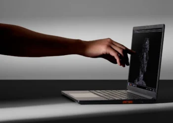 لپ تاپ Laptop 13 Pro فریم‌ورک معرفی شد