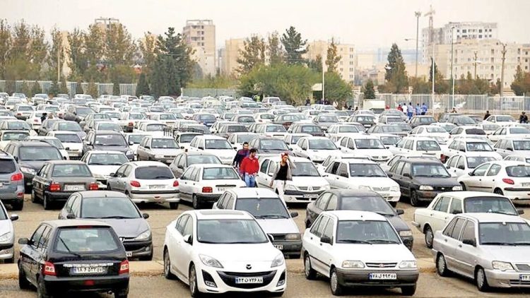 بازار خودرو همچنان متلاطم است + قیمت های روز