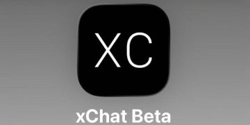 آیکون اپلیکیشن xChat Beta با پسزمینه مشکی و حروف سفید XC در مرکز، همراه با عنوان xChat Beta در پایین تصویر؛ مربوط به نسخه آزمایشی یک پیامرسان یا پلتفرم چت