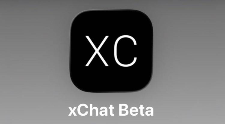 آیکون اپلیکیشن xChat Beta با پسزمینه مشکی و حروف سفید XC در مرکز، همراه با عنوان xChat Beta در پایین تصویر؛ مربوط به نسخه آزمایشی یک پیامرسان یا پلتفرم چت