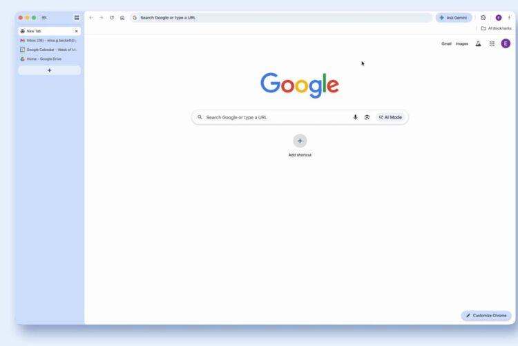 نمای رابط کاربری مرورگر Google Chrome با طراحی جدید؛ صفحه New Tab شامل لوگوی Google، نوار جستجو، دکمه AI Mode و پنل کناری برای تبها و میانبرهای سرویسهایی مانند Gmail و Google Drive