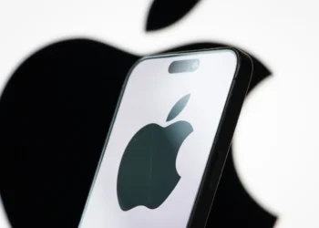 آیفون تاشوی اپل در سپتامبر معرفی می‌ شود