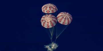 پایان موفق ماموریت آرتمیس ۲ با فرود اوریون در اقیانوس آرام