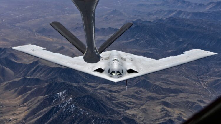تصویر جدید B-21 Raider رازهای طراحی بمب&zwnj;افکن نسل آینده آمریکا را آشکار کرد