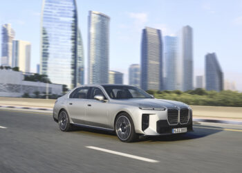 سری ۷ جدید BMW؛ لوکس‌ترین سدان هوشمند آلمانی رونمایی شد