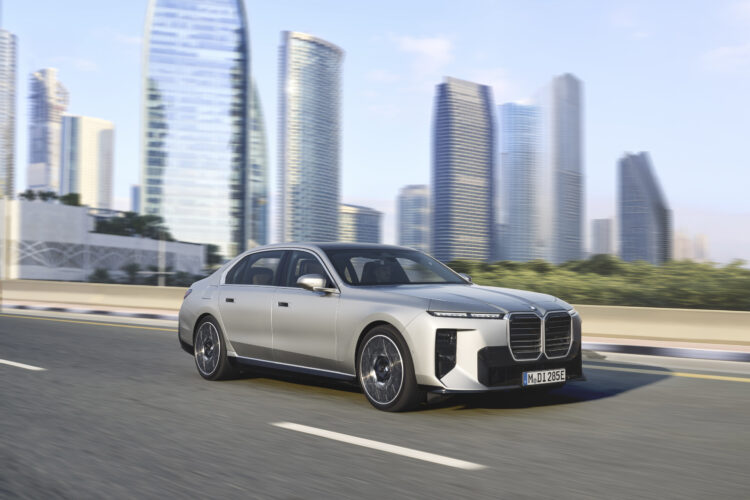 سری ۷ جدید BMW؛ لوکسترین سدان هوشمند آلمانی رونمایی شد