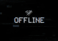 نمایش نماد وایفای با خط مورب قرمز روی آن در بالای نوشته OFFLINE با جلوه گلیچ دیجیتال روی پسزمینه تیره؛ تصویری مفهومی که قطع بودن اتصال اینترنت یا وضعیت آفلاین شبکه را نشان میدهد