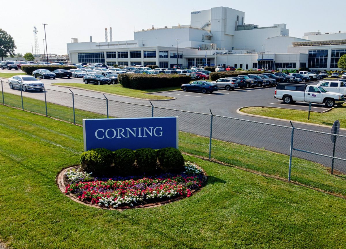 انویدیا و Corning