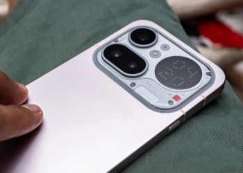 بررسی Nothing Phone (4a) Pro