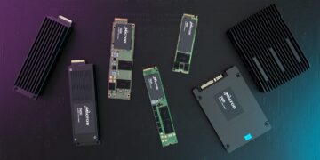 انواع حافظه‌های ذخیره‌سازی Micron شامل SSDهای سازمانی، درایوهای M.2 و ماژول‌های حافظه روی پس‌زمینه برد الکترونیکی.