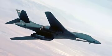 انتشار تصاویر جدید از بمب‌افکن B-1B Lancer