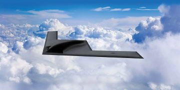 چرا بمب‌افکن B-21 Raider کوچک‌تر از B-2 طراحی شد؟