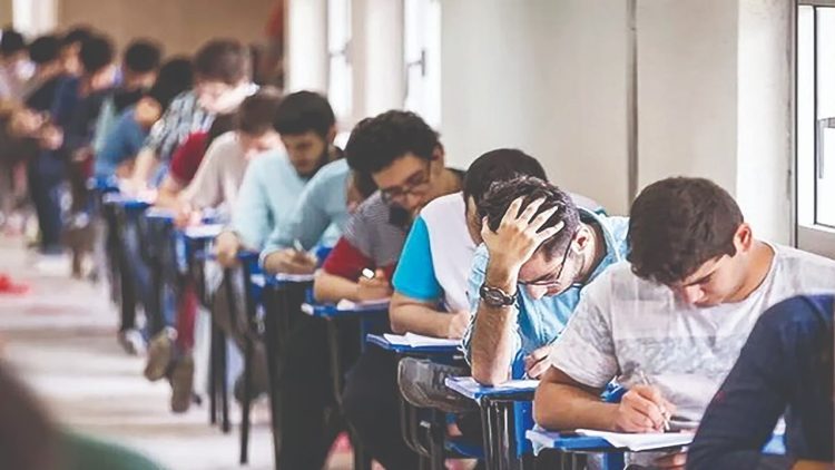 اعلام 2 سناریو برای برگزاری امتحانات پایان سال دانش‌آموزان