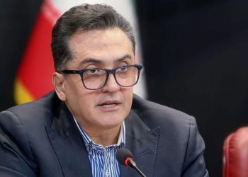 دخالت غیرمتخصص ها بازگشایی اینترنت را پیچیده کرده است