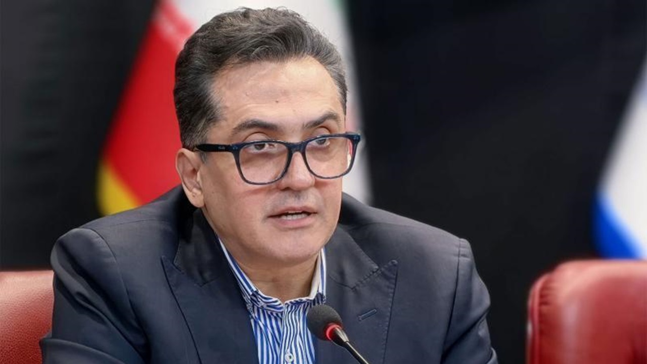دخالت غیرمتخصص ها بازگشایی اینترنت را پیچیده کرده است