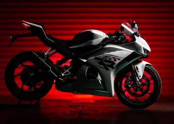 موتورسیکلت ارزان قیمت 820RR چینی قهرمان مسابقات جهانی سوپراسپرت شد