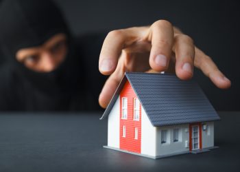 راهنمای کامل جلوگیری از کلاهبرداری ملکی در خرید، فروش و اجاره ملک