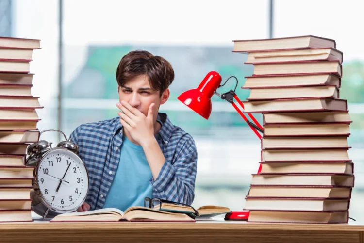 1۲ تکنیک مؤثر برای کاهش استرس کنکور و افزایش عملکرد در جلسه آزمون