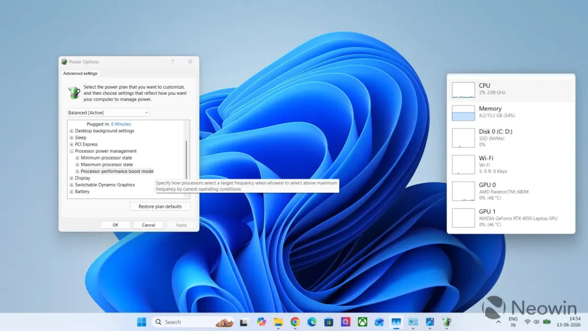 پنجره تنظیمات پیشرفته Power Options در ویندوز ۱۱ که گزینه Processor performance boost mode را نمایش میدهد. در کنار آن وضعیت لحظهای سختافزار شامل دمای GPU و فرکانس CPU مشاهده میشود