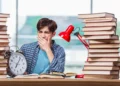 1۲ تکنیک مؤثر برای کاهش استرس کنکور و افزایش عملکرد در جلسه آزمون