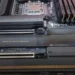تصویری از مادربرد یک کامپیوتر که به خاطر حرارت کارت گرافیک RTX 5090 تغییر رنگ داده