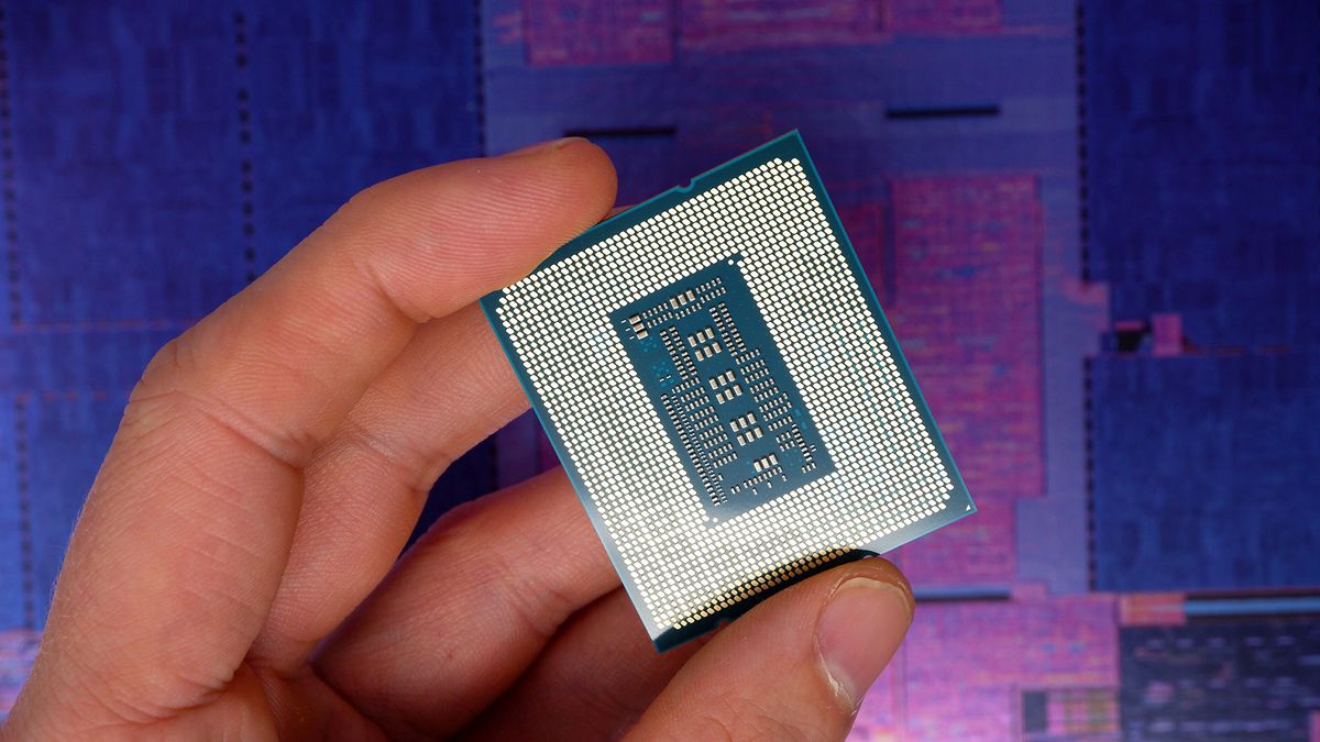 Intel Core i7-14700K یکی از قدرتمندترین پردازنده‌های خانواده Raptor Lake Refresh محسوب می‌شود و نسبت به نسل قبل افزایش قابل‌توجهی در تعداد هسته‌های Efficient داشته است.