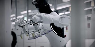 ربات‌های انسان‌نمای AGIBOT رکورد جدیدی در عملکرد پایدار ثبت کردند