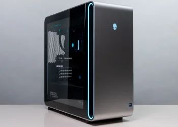 مقایسه PC اقتصادی با لپ‌تاپ هم‌رده