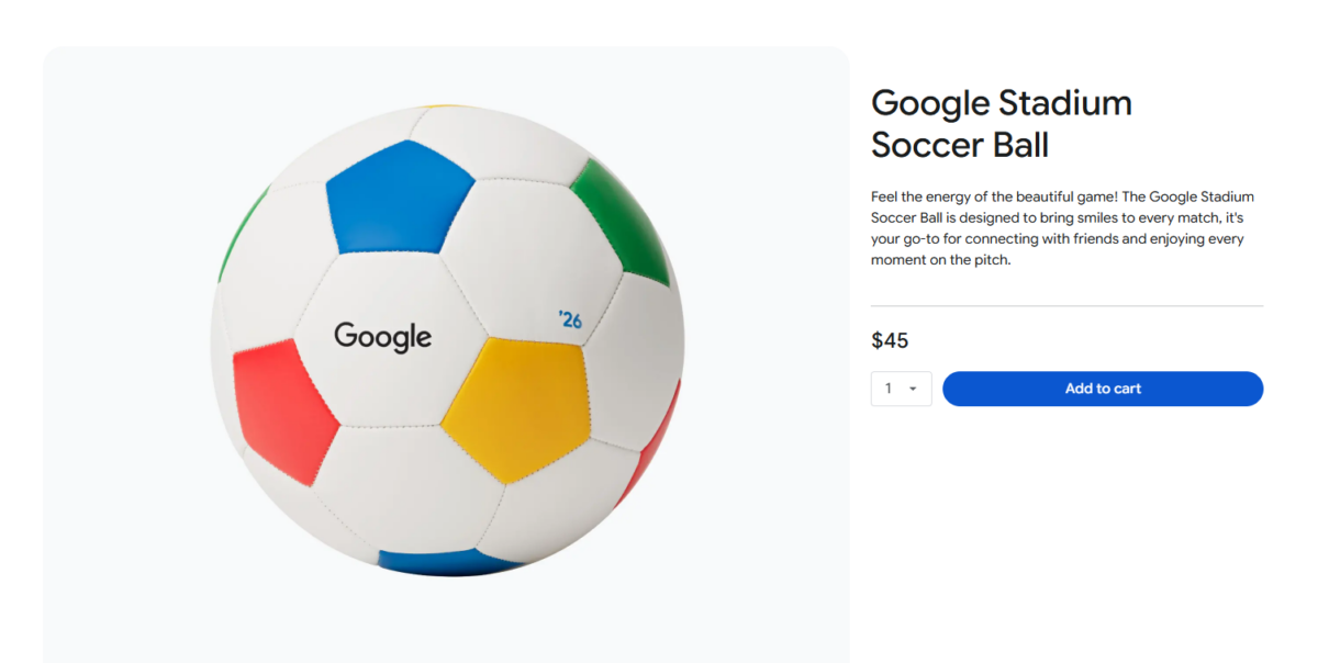 صفحه محصول Google Stadium Soccer Ball در فروشگاه گوگل که توپ فوتبال ویژه جام جهانی ۲۰۲۶ را با قیمت ۴۵ دلار نمایش می‌دهد.