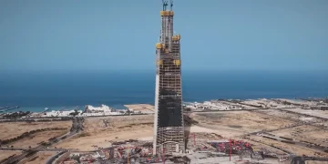 برج یک کیلومتری عربستان از مرز ۱۰۰ طبقه عبور کرد