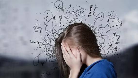 ۹. افکار منفی را بازنگری شناختی کنید