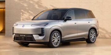 حمله BYD به بازار خودروهای لوکس با شاسیبلند برقی دنزا N8