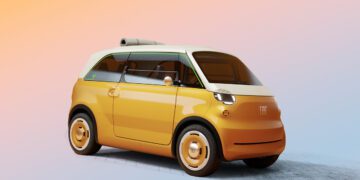 مدل مفهومی برقی فیات Multiplina با بدنه زرد و سقف سفید؛ خودروی شهری کوچک با طراحی الهامگرفته از Fiat 600 Multipla.