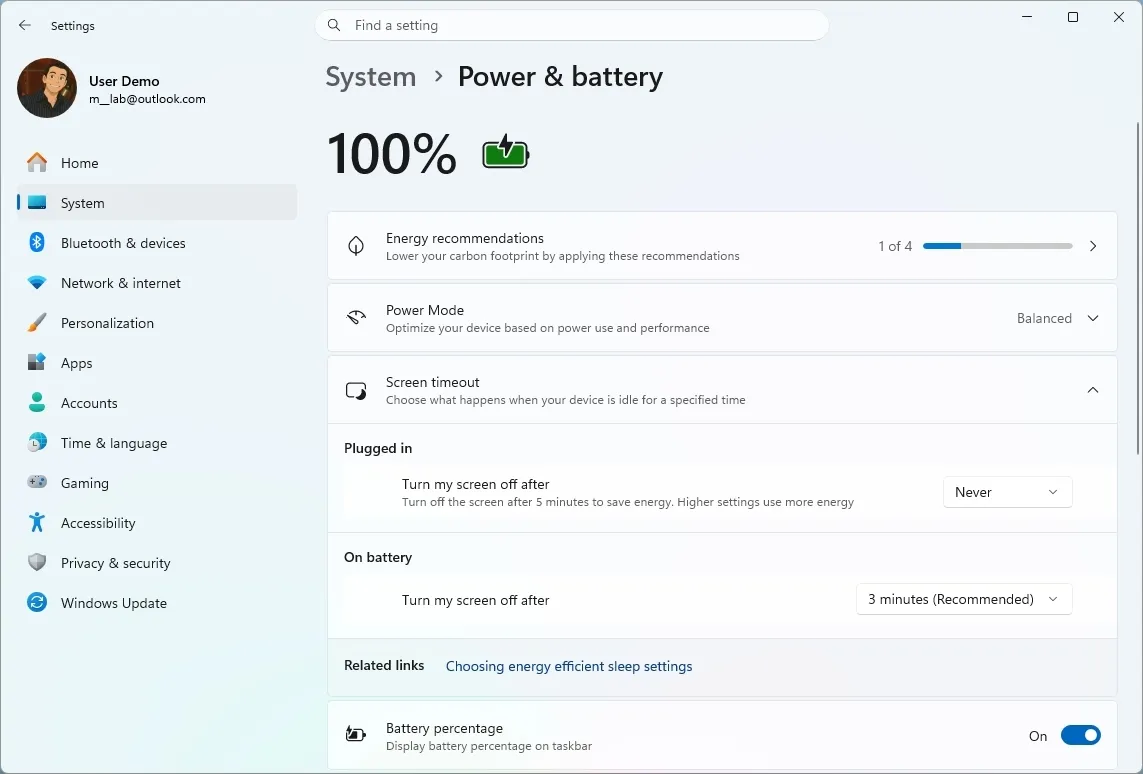 صفحه تنظیمات ویندوز ۱۱ که گزینه‌های Power & battery را نشان می‌دهد.