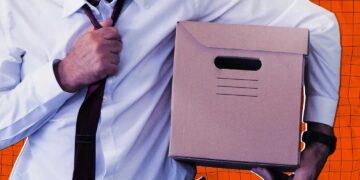 هوش مصنوعی، کارکنان مسنتر را از بازار کار کنار می زند