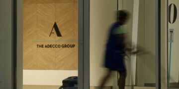شرکت کاریابی Adecco: هوش مصنوعی بازار کار را نابود نمی‌ کند
