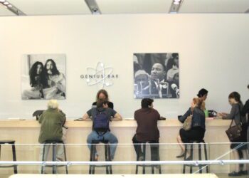 قابلیت جدید هوش مصنوعی اپل باعث اعتراض کارکنان Genius Bar شد