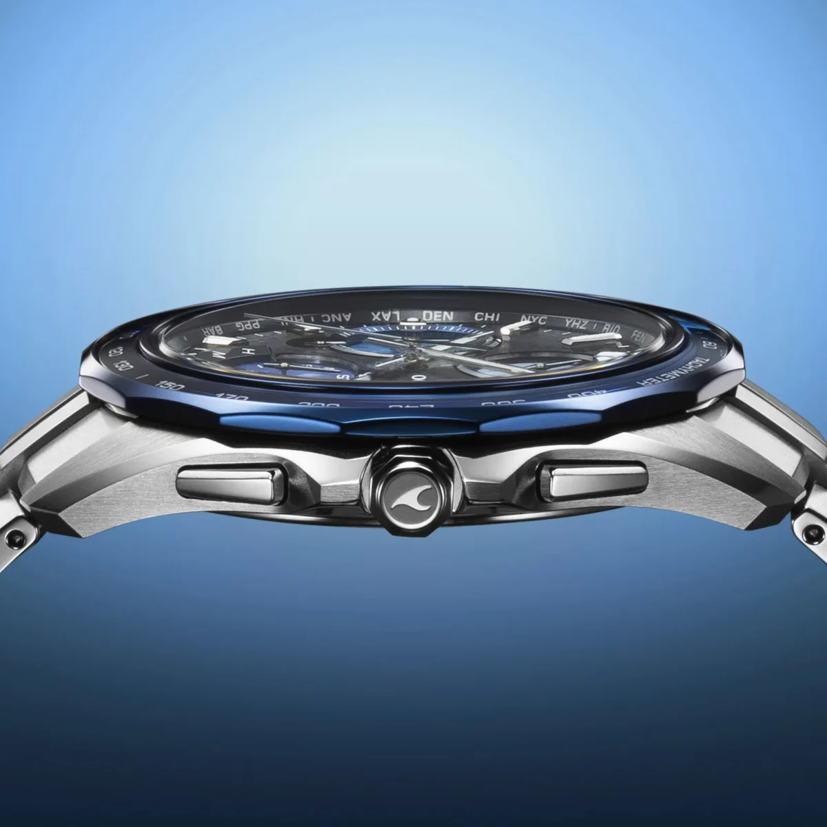نمای نزدیک از صفحه آبی Casio Oceanus Manta OCW-S7000AP-1A