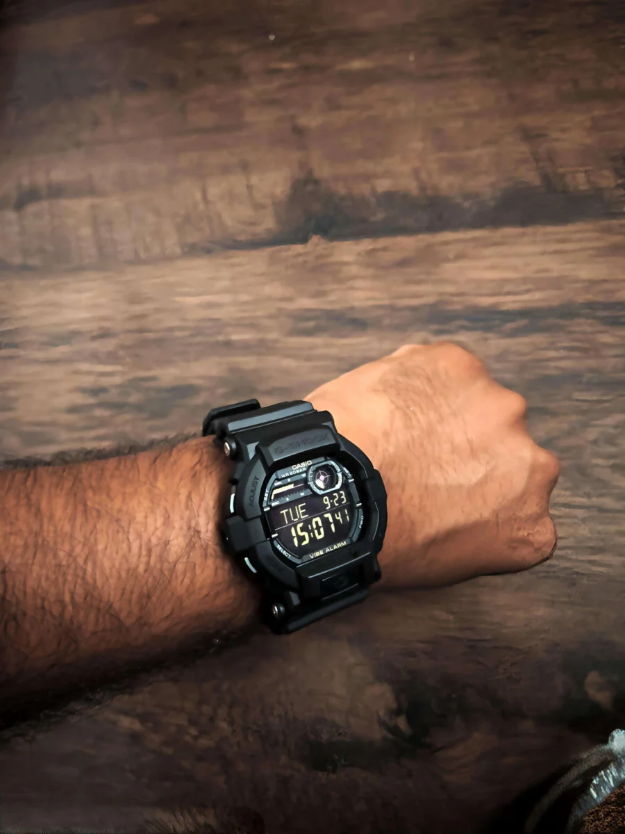ساعت G-Shock GD-350S-1 کاسیو با مقاومت ۲۰۰ متری در برابر آب و باتری ۵ ساله
