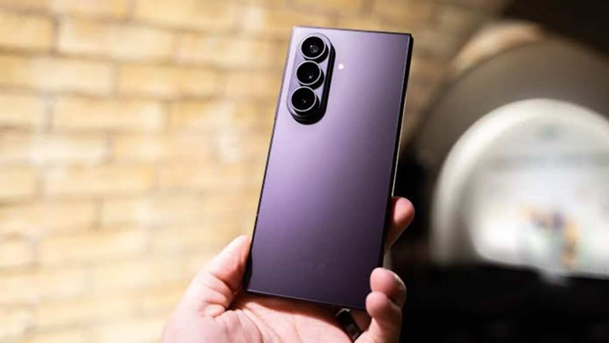 سامسونگ در Galaxy Z Fold8 Ultra از تراشه Snapdragon 8 Elite Gen 5 for Galaxy استفاده کرده که بهصورت اختصاصی برای محصولات Galaxy بهینه شده است.