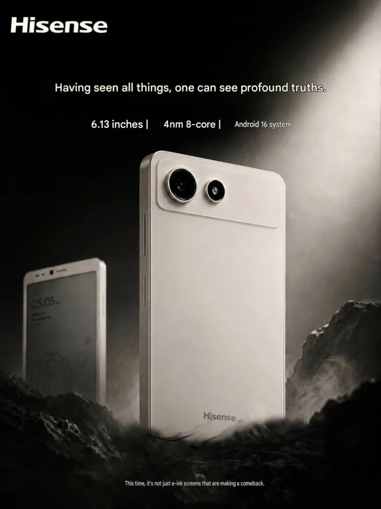 گوشی Hisense A10 با نمایشگر رنگی جداشونده