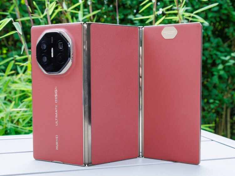 طراحی گوشی Huawei Mate XT 2 فاش شد