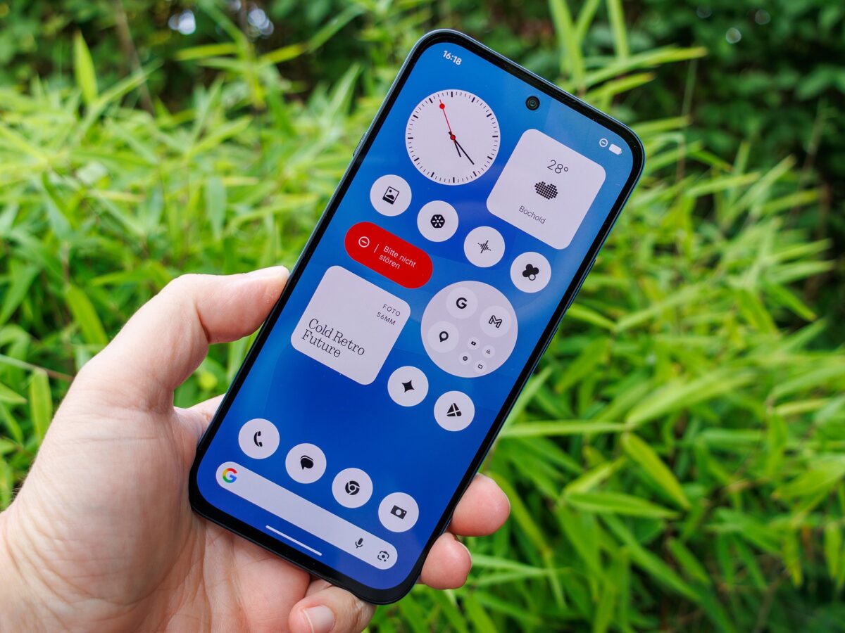 نمایشگر ۶.۷۷ اینچی AMOLED گوشی Nothing Phone (4b) با نرخ نوسازی ۱۲۰ هرتز