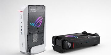 تصویر مقایسهای از مینی پیسی ایسوس ROG NUC در دو رنگ. در سمت چپ، نسخه سفید رنگ روی پایه عمودی ایستاده و در سمت راست، نسخه مشکی به صورت افقی قرار گرفته که انعطافپذیری در طراحی و چیدمان این سیستم گیمینگ فشرده را نشان میدهد.