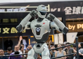 اولین مسابقات MMA رباتهای انساننما در چین برگزار شد