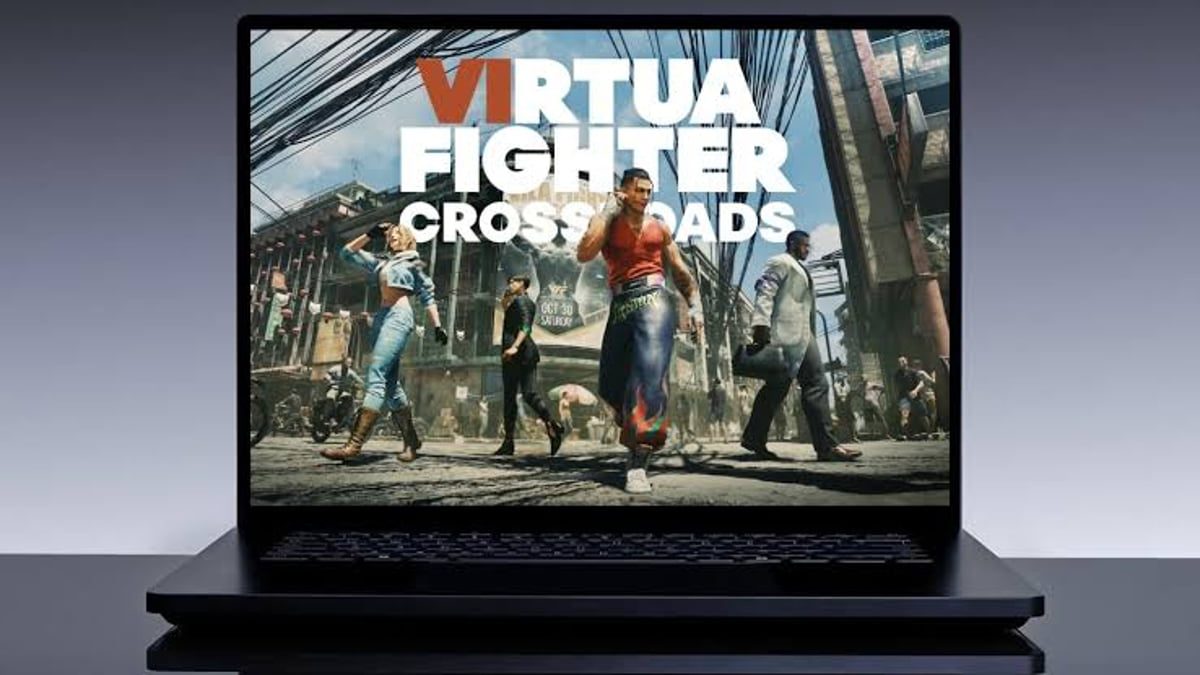 تصویری از بازی Virtua Fighter Crossroads روی نمایشگر یک لپتاپ که چهار شخصیت از این عنوان را نشان میدهد